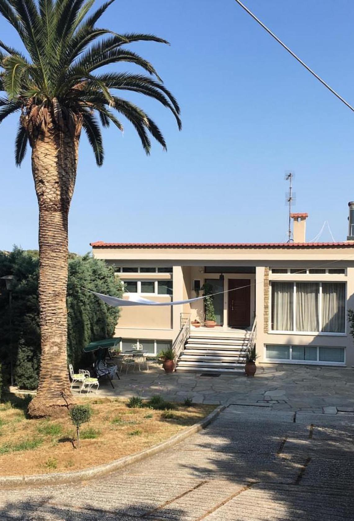 Secret Bay Apartment Paleo Tsifliki Exterior photo