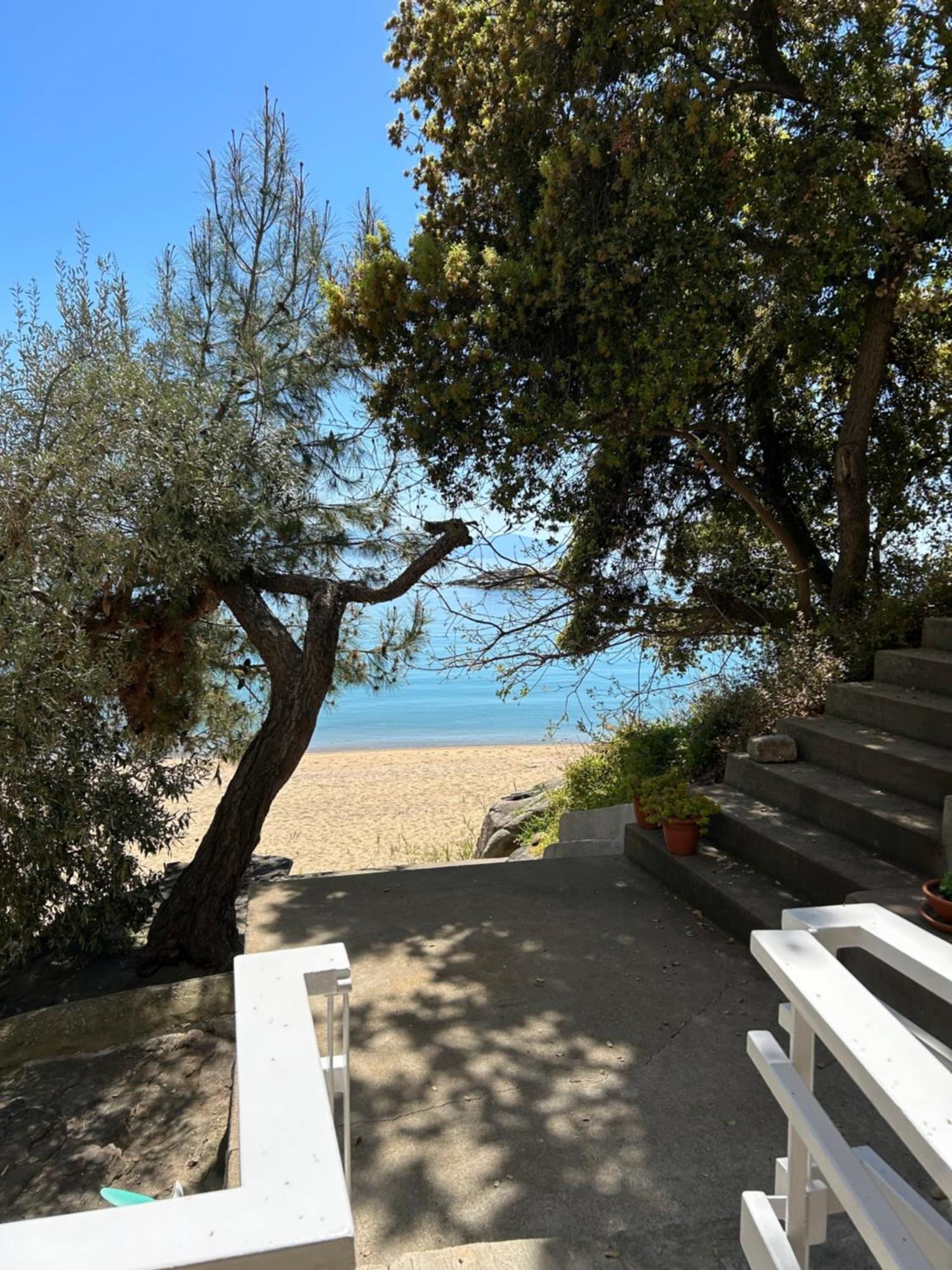 Secret Bay Apartment Paleo Tsifliki Exterior photo